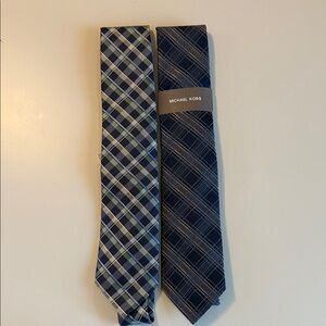 Michael Kors Navy and Gray Checkered Men's Tie Set